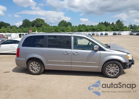 2016 Chrysler Town & Country Limited z USA, uszkodzony, nr VIN 2C4RC1JG8GR111265